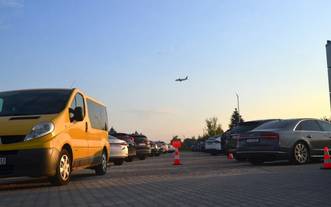 Na co zwrócić uwagę przy wyborze parkingu przy lotnisku Chopina?